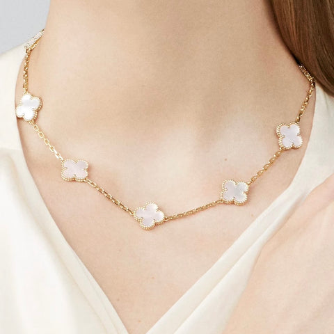 CLOVER NECKLACE